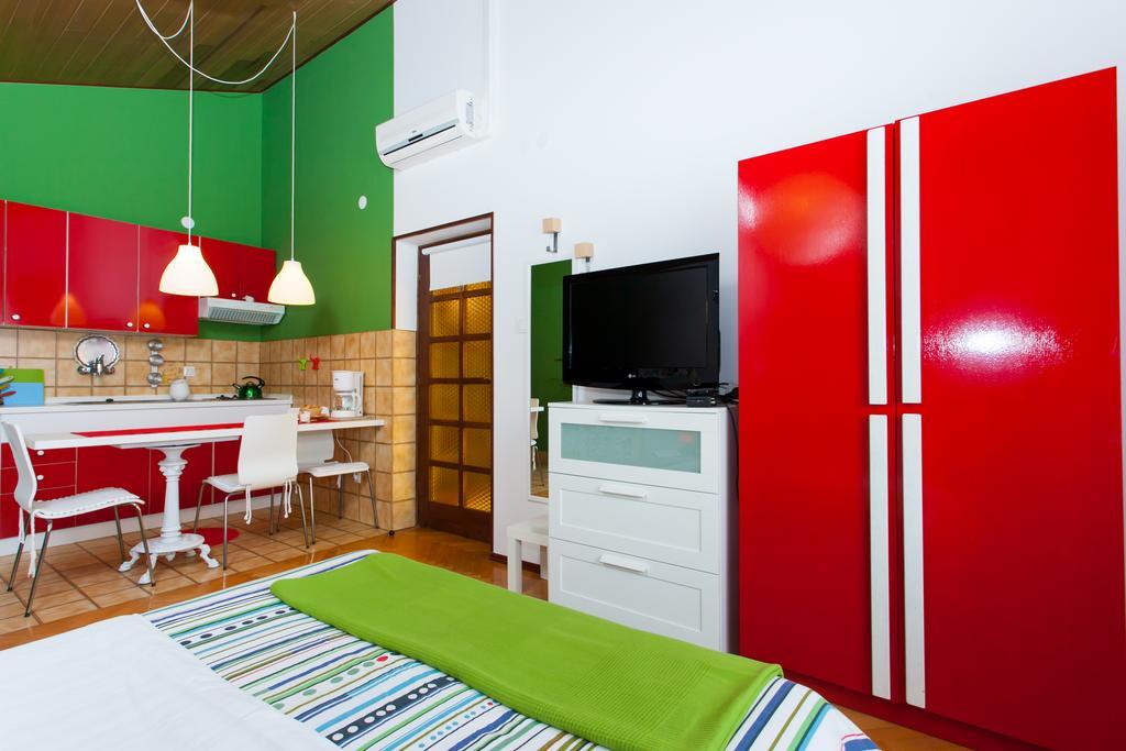 Premium Central Apartments Vrsar Buitenkant foto