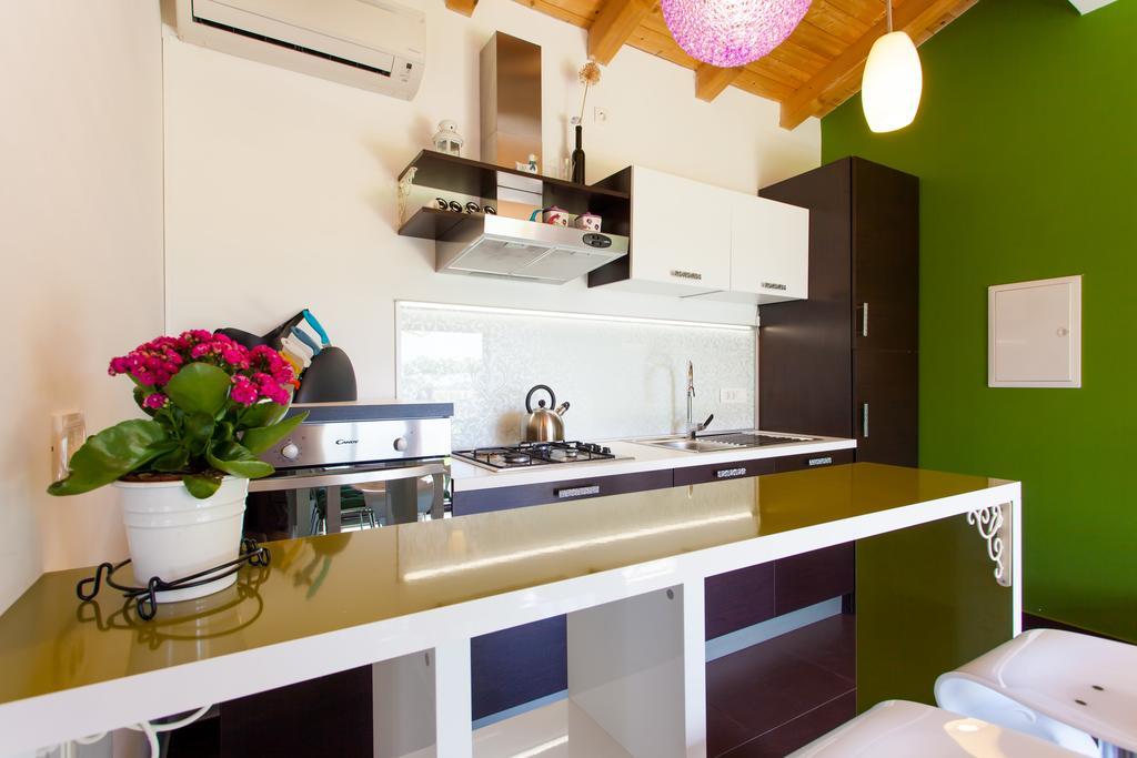 Premium Central Apartments Vrsar Buitenkant foto